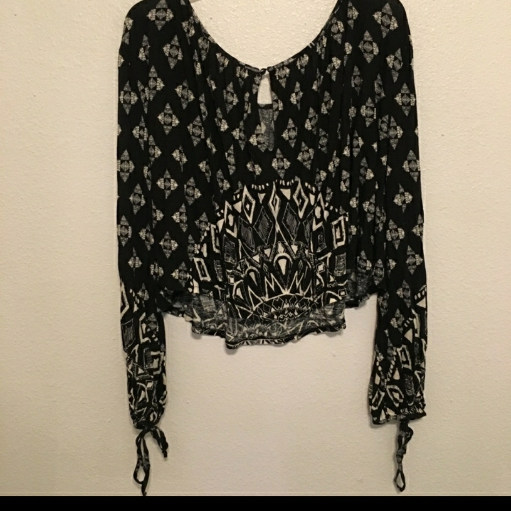 Free People Tribal boho cropped long sleeve